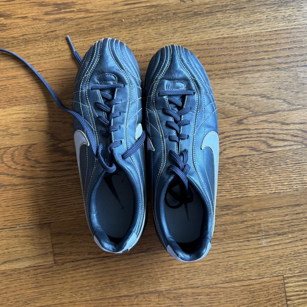 Nike Women’s Soccer Cleats (dark purple with lavender swoosh)